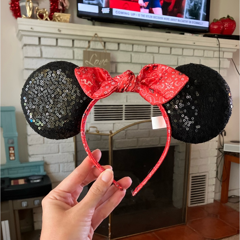 Disney Minnie ears with red bandana